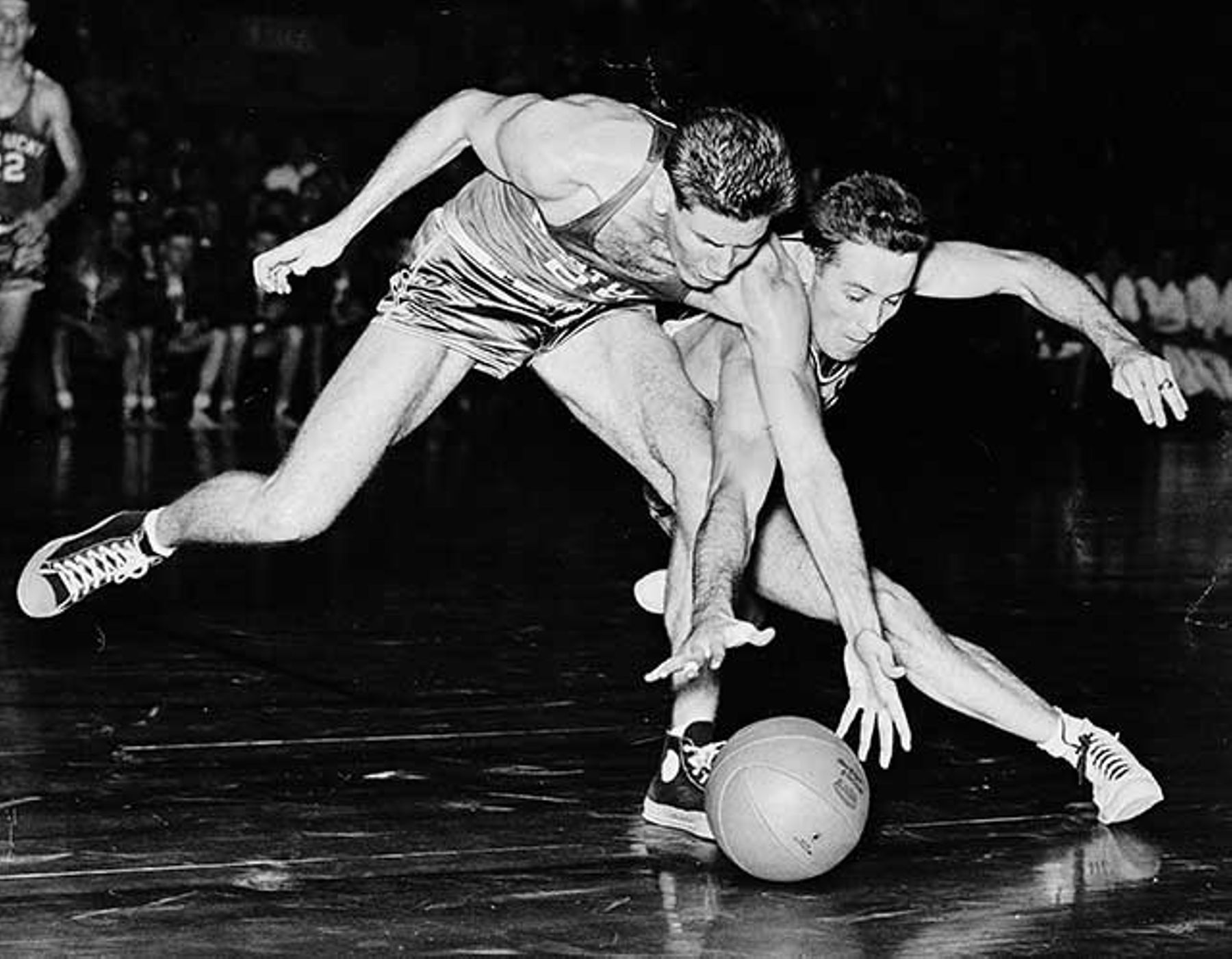 A 1947 St. John’s–Kentucky game at Madison Square Garden, then a Mecca for college basketball (AP photo) A 1947 St. John’s–Kentucky game at Madison Square Garden, then a Mecca for college basketball (AP photo)