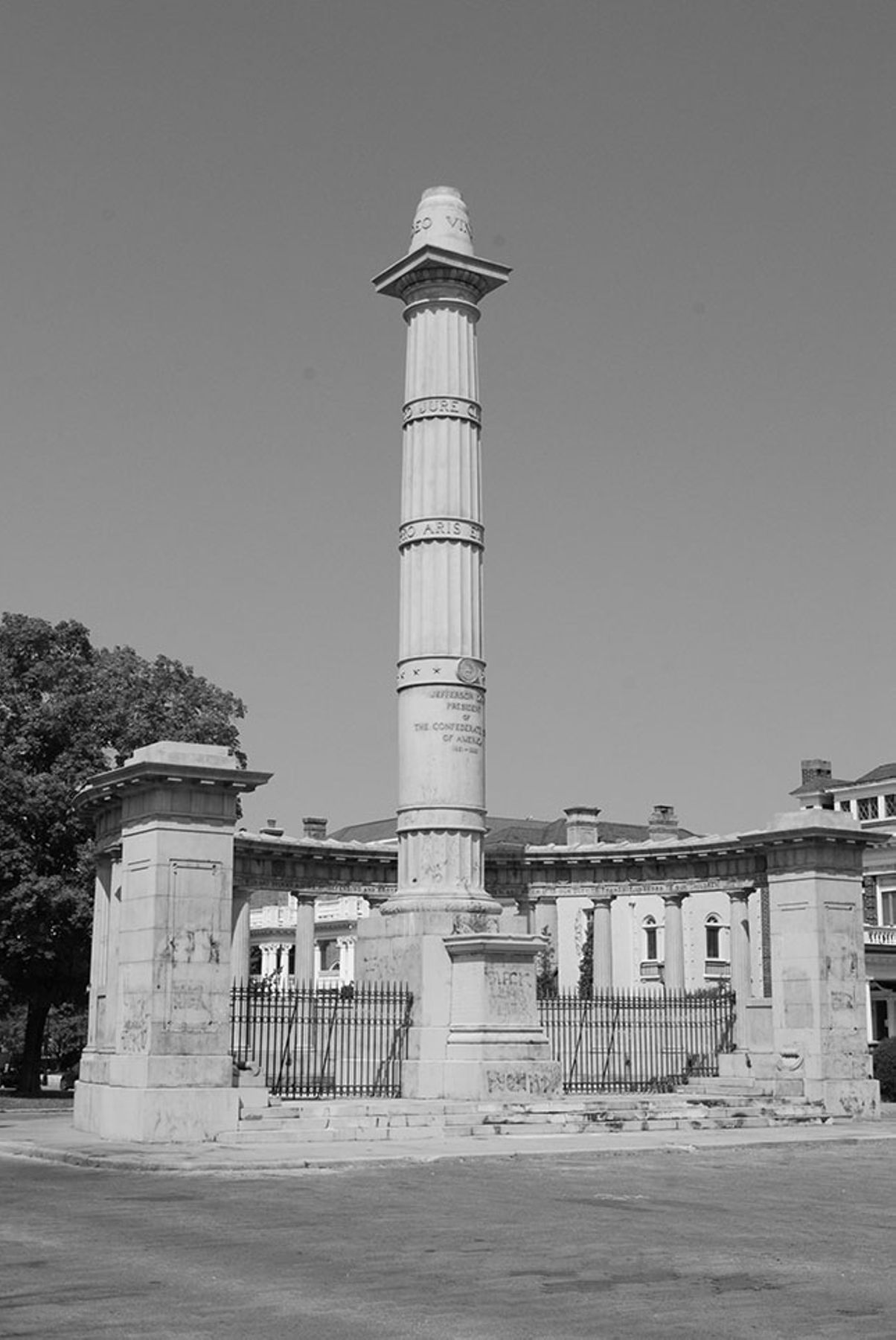 The Davis memorial as it looked in September 2020 (courtesy of author) The Davis memorial as it looked in September 2020 (courtesy of author)