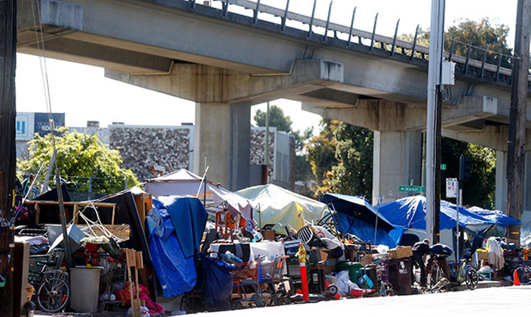 San Francisco&rsquo;s encampments generate up to six tons of trash daily. (ARIC CRABB/MEDIANEWS GROUP/BAY AREA NEWS/GETTY IMAGES)