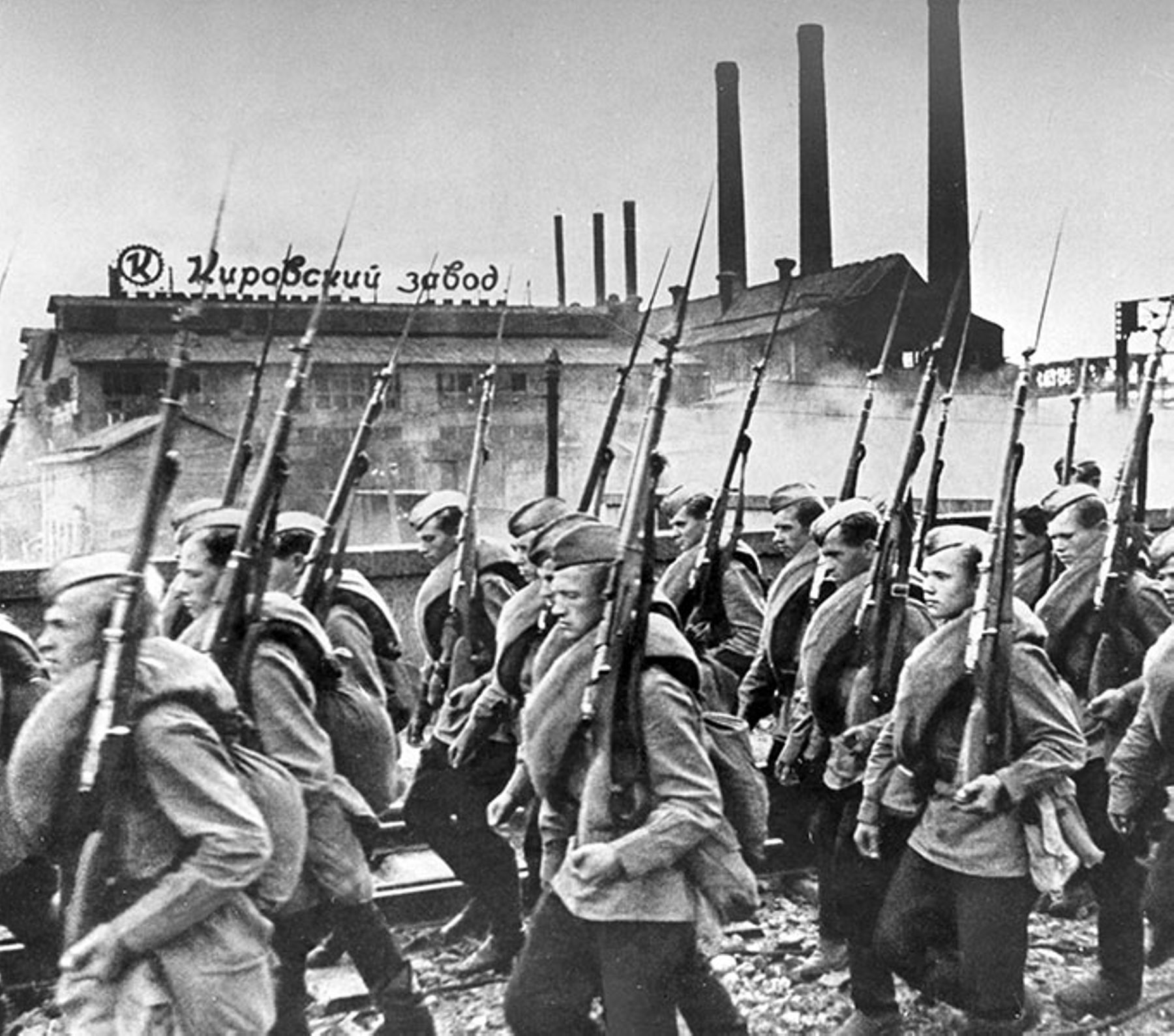 Leningrad during the blockade; newly formed Soviet units marching directly to the front; World war II.